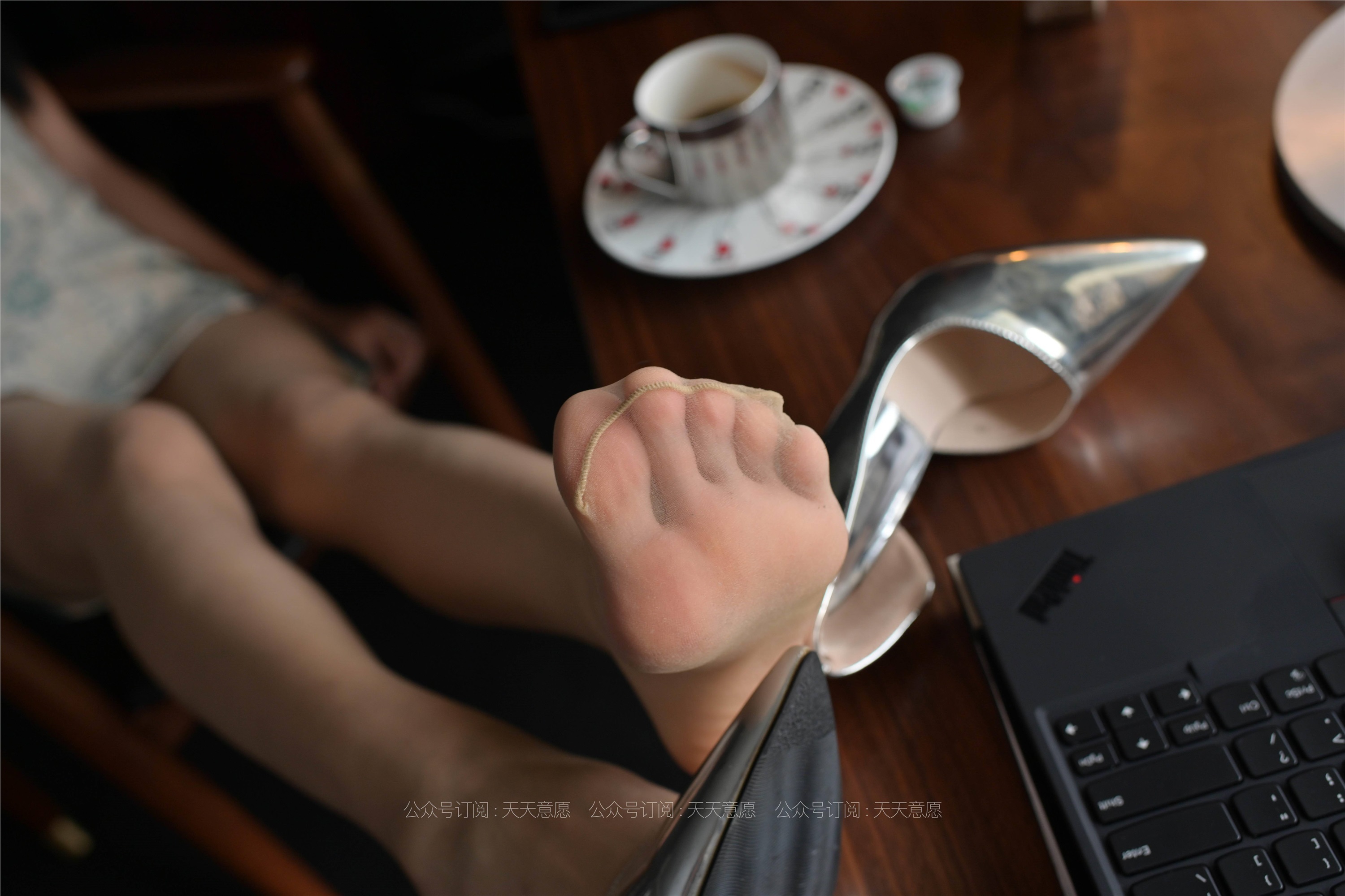 IESS异思趣向 - 模特：宁宁《爱看书的旗袍美女》